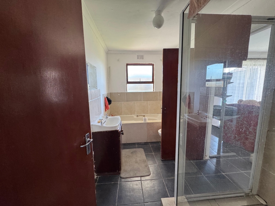 3 Bedroom Property for Sale in Forest Heights Western Cape